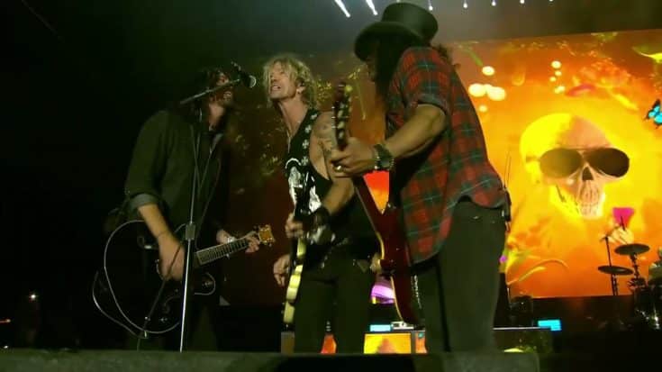 Watch Guns n’ Roses Release Pro-Shot Video Of Curfew-Breaking Performance | Society Of Rock Videos