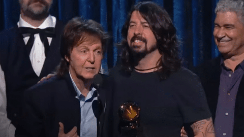Dave Grohl Shares How Paul McCartney Taught His Daughter The Piano | Society Of Rock Videos