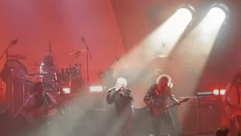Watch Brian May Surprises Fans In Roger Taylor Show | Society Of Rock Videos