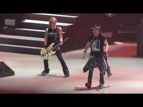 Axl Rose Closed The Show Only Axl Rose Can Axl Rose Closed The Show Only Axl Rose Can