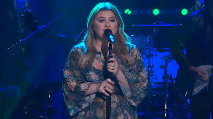 Watch Kelly Clarkson’s Incredible Cover Of “You Make My Dreams Come True” | Society Of Rock Videos