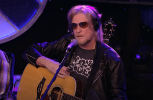 Daryl Hall Reveals He Was Asked To Replace David Lee Roth