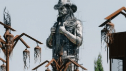 Newly Erected Lemmy Kilmister Statue Stands Tall At Hellfest | Society Of Rock Videos