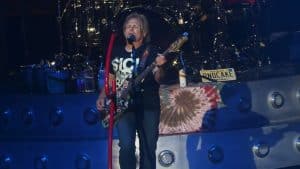 Watch Michael Anthony Sings ‘Ain’t Talking About Love’