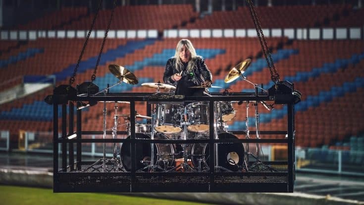 Watch Mikkey Dee Perform Drum Solo In Midair | Society Of Rock Videos