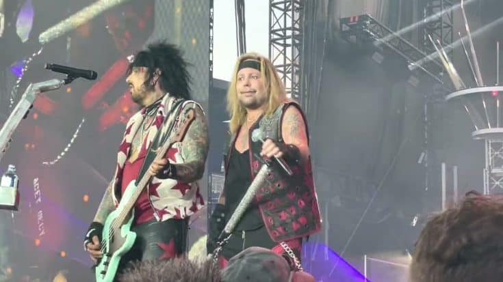 Watch Motley Crue Perform In Recent Kansas City Show | Society Of Rock Videos