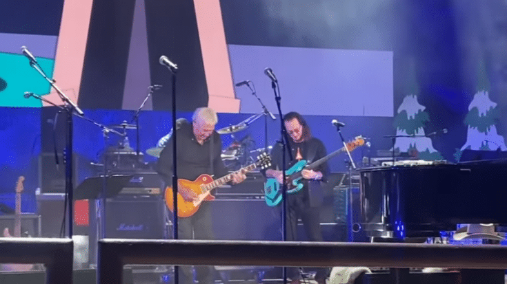 Watch Rush’s Geddy Lee and Alex Lifeson Perform “Closer To The Heart” with Primus | Society Of Rock Videos