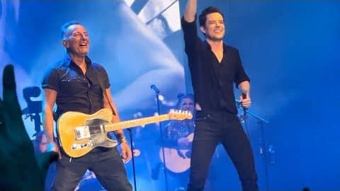 The Killers Bring Out Bruce Springsteen For A Surprise Performance | Society Of Rock Videos