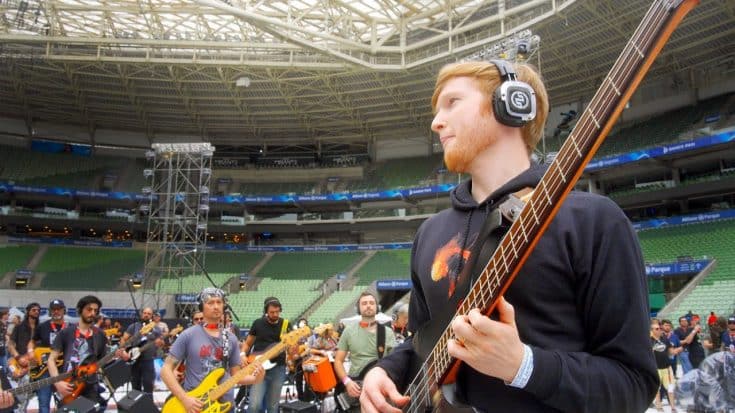 200 Bassist Playing “Under Pressure” Is Beyond Majestic | Society Of Rock Videos