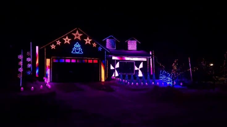 Watch House Light Show Featuring Foo Fighters’ “Long Road To Ruin” | Society Of Rock Videos
