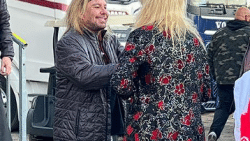 Michael Monroe Meets Vince Neil After 39 Years Of Fatal Tragedy | Society Of Rock Videos