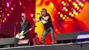 Axl Rose Tumbles Onstage On London Show