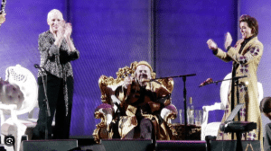 Joni Mitchell Surprises Fans with Stunning Performance at Brandi Carlile’s Hollywood Bowl Show — Watch
