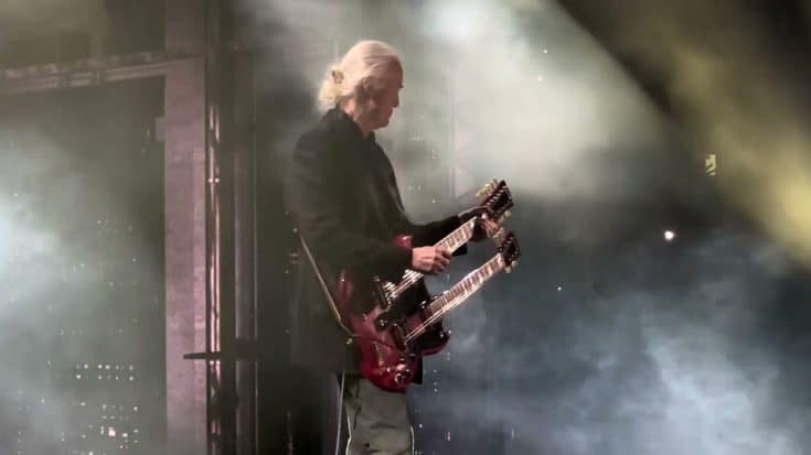 Jimmy Page Gives Surprise Performance At Rock Hall Of Fame | Society Of Rock Videos
