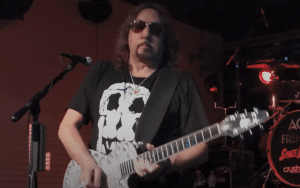 Ace Frehley Calls Out Jimmy Page: “He’s a Sloppy Guitarist”