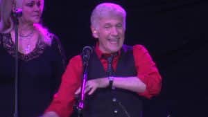 Dennis DeYoung Gives Pointed Response To Tommy Shaw