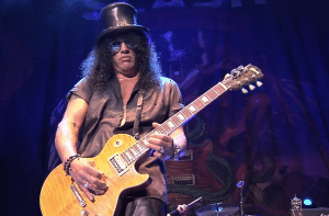 5 Classic Rock Guitarists Who Were More Famous for Their Antics Than Their Talent