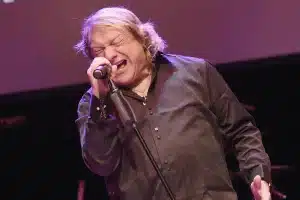 Lou Gramm Delivers Devastating News For His Fans