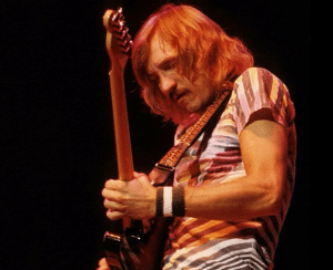 8 Bands That Rose to Fame After Losing Original Members