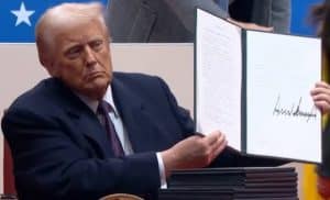 Trump Signs Order to Halt Government Censorship and Defend Free Speech