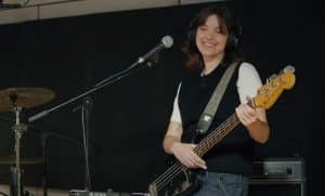 Shoegaze Band La Lune Tries To Cover Fleetwood Mac’s “Dreams” And Completely Nails It!