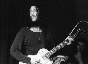 3 Overlooked Classic Rock Guitar Riffs That Remain Timeless and Still Pack a Punch Today