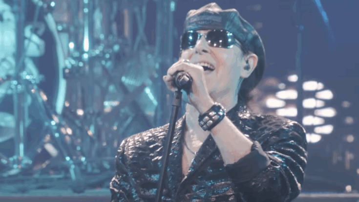 Scorpions singing