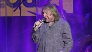 ‘It’s On Me Now’: Lou Gramm Takes the Torch for Foreigner as Mick Jones Battles Health Issues