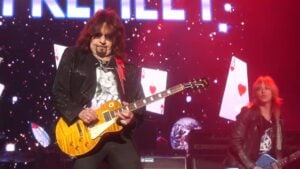 Ace Frehley Cancels Show After Studio Fall