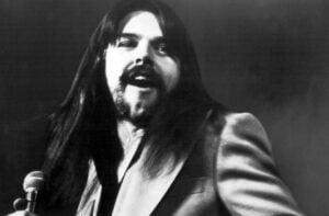 3 Classic Rock Songs That Sound Even Better Live Than in the Studio 3 Classic Rock Songs That Sound Even Better Live Than in the Studio