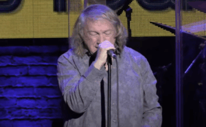 Lou Gramm Shares Thoughts on Kelly Hansen’s Exit and Foreigner’s Next Chapter With Luis Maldonado