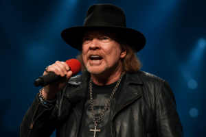 Hotel Chef Fired After Asking for a Photo with Axl Rose