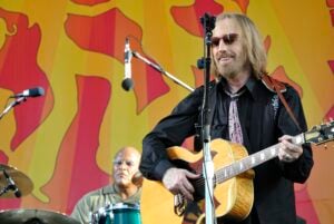 Tom Petty’s ’90s Christmas Track Continues to Raise Money for a Major Cause This Holiday Season