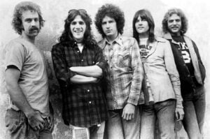 On This Day in 1977: Eagles Release “Hotel California,” Later Winning Record of the Year and Earning the Greatest Guitar Solo Honor