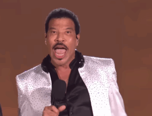 Earth, Wind & Fire Team Up With Lionel Richie — And Fans Are Losing It Over This Tour