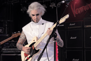 John 5 Reveals Some Bad News About Mötley Crüe
