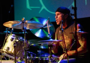 Watch Drummer Chad Smith Takes On Led Zeppelin Classic in Powerful Tribute To John Bonham