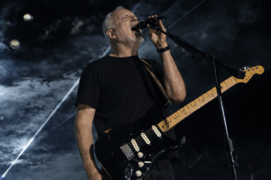 David Gilmour Said This Pink Floyd Song Was Impossible to Sing