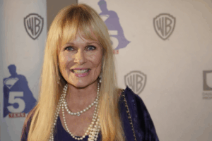 Hollywood Mourns Superman Star Valerie Perrine