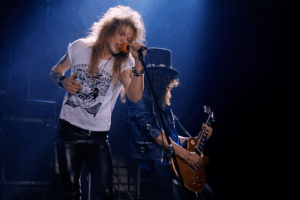 Fans Get Emotional as Guns N’ Roses Members Reunite on Stage