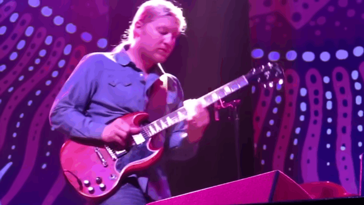 Derek Trucks sets the stage ablaze with his Gibson SG, delivering soul-drenched riffs that hit straight to the heart.