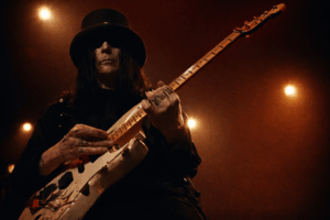 What John 5 Says About Mick Mars May Surprise Fans