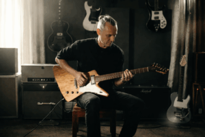 No Doubt’s Guitarist Tom Dumont Reveals Parkinson’s Diagnosis