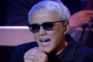 Arnel Pineda’s Health Forces Journey To Delay Concert