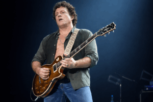 Neal Schon Denies Arnel Pineda’s Claims